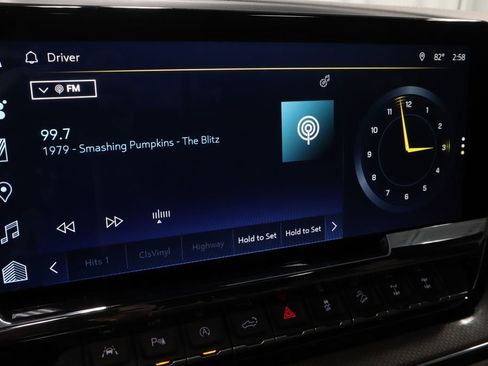 Used 2023 Chevrolet Silverado 1500 ZR2 w/ Technology Package image 16