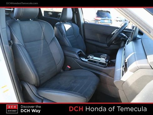 Used 2025 Mitsubishi Outlander SE image 20