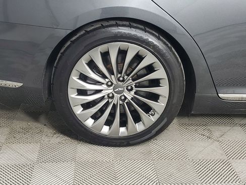 Used 2017 Genesis G90 3.3T Premium RWD image 13