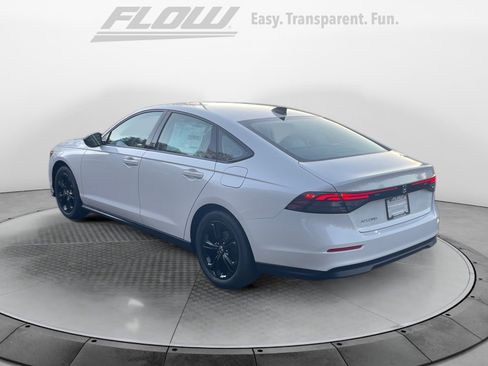 New 2025 Honda Accord SE image 5