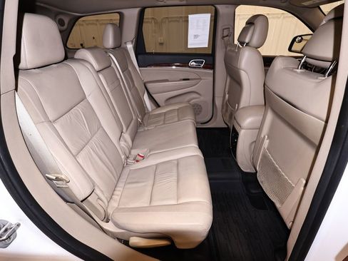 Used 2013 Jeep Grand Cherokee Limited w/ Trailer Tow Group image 18