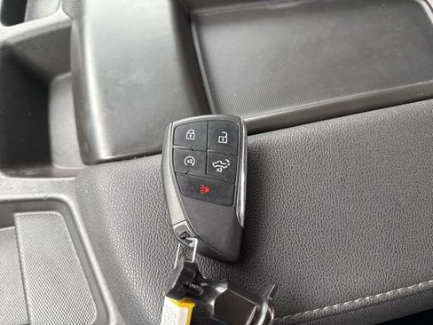 Used 2023 Chevrolet Silverado 1500 LT w/ Z71 Off-Road Package image 60