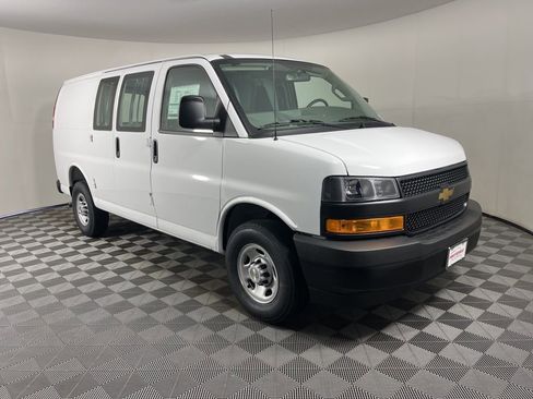 New 2026 Chevrolet Express 2500 w/ Driver Convenience Package RWD image 6