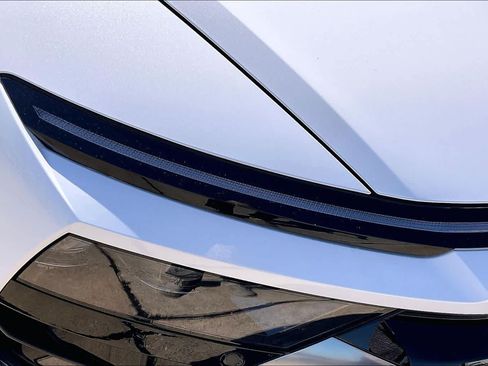 Used 2025 Hyundai Sonata Limited FWD image 51