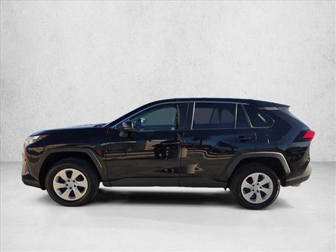 Used 2024 Toyota RAV4 LE image 9