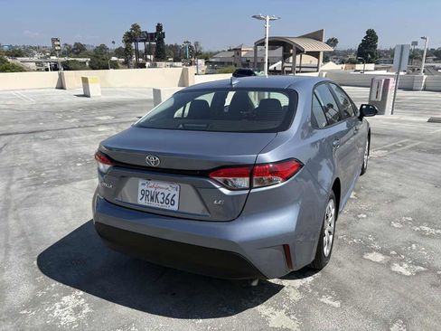 Used 2025 Toyota Corolla LE image 36