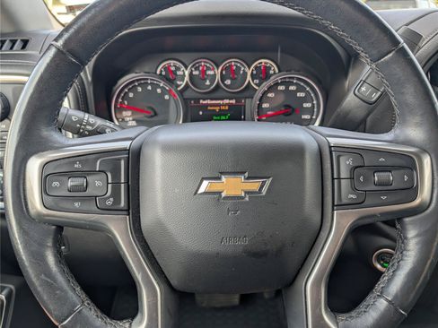Used 2021 Chevrolet Silverado 1500 LT w/ Z71 Off-Road Package AWD/4WD image 23
