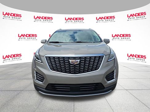 Used 2022 Cadillac XT5 Premium Luxury w/ Technology Package FWD image 8