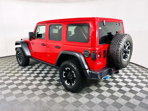 Used 2025 Jeep Wrangler Unlimited Rubicon 4xe w/ Convenience Group image 5