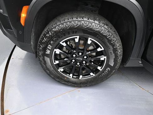 Used 2024 Chevrolet Traverse Z71 w/ Enhanced Driving Package AWD/4WD image 20