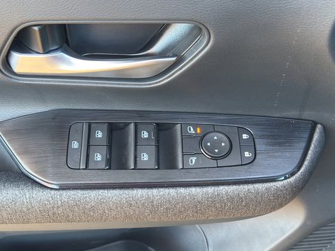 New 2026 Nissan Kicks SV w/ Cold Weather Package image 17