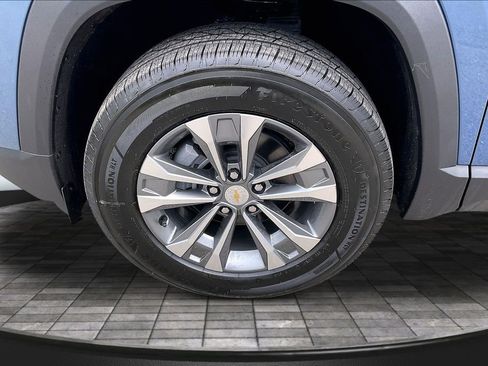New 2026 Chevrolet Equinox LT w/ Safety and Technology Package FWD image 13