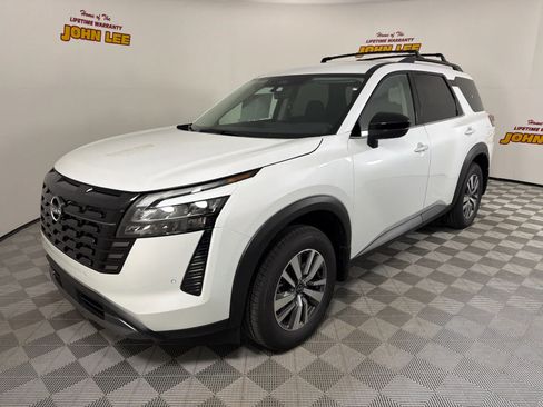 New 2026 Nissan Pathfinder SL FWD image 1