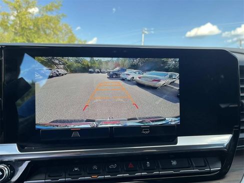 Used 2025 GMC Sierra 1500 SLT image 18