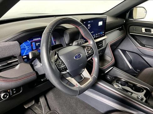 Used 2025 Ford Explorer ST-Line AWD/4WD image 10