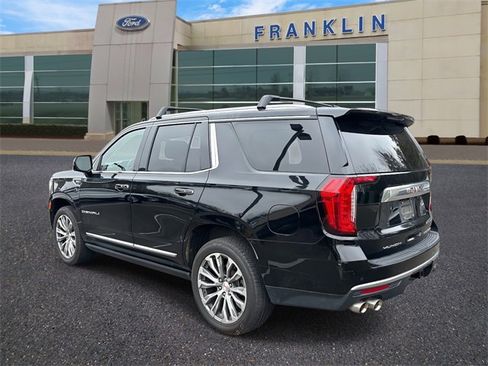 Used 2021 GMC Yukon Denali w/ Denali Premium Package image 5