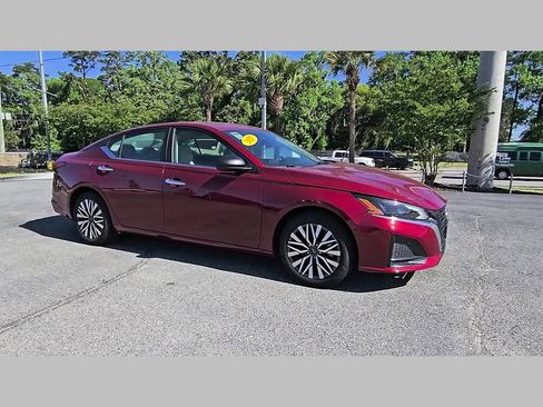 Used 2025 Nissan Altima 2.5 SV image 34