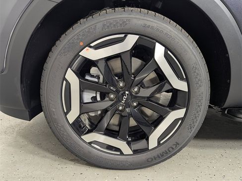 New 2025 Kia Telluride S image 9