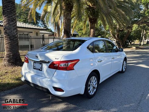 Used 2017 Nissan Sentra SV w/ Style Package image 4