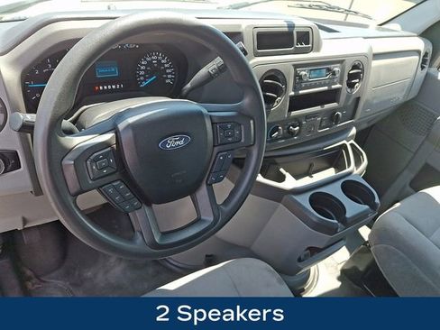 Used 2024 Ford E-450 and Econoline 450 Super Duty RWD image 3