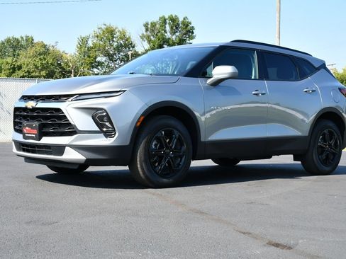 Used 2023 Chevrolet Blazer LT w/ Convenience Package FWD image 3