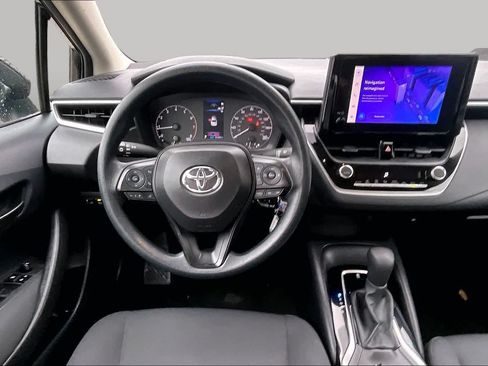 Used 2024 Toyota Corolla LE FWD image 6