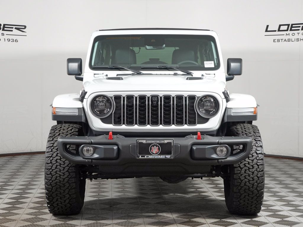 Used 2025 Jeep Wrangler Unlimited Rubicon AWD/4WD image 8