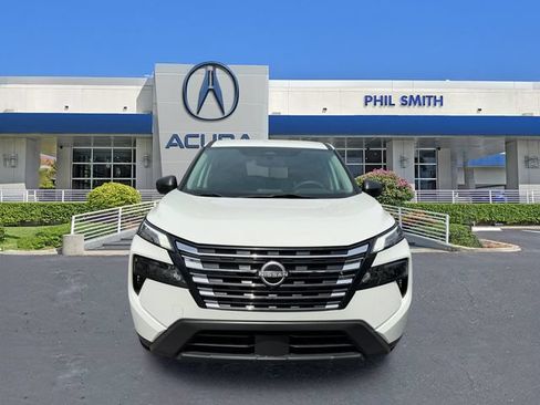 Used 2024 Nissan Rogue S FWD image 2