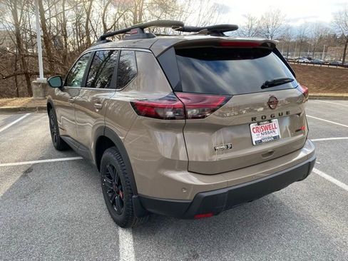 New 2025 Nissan Rogue SV image 5