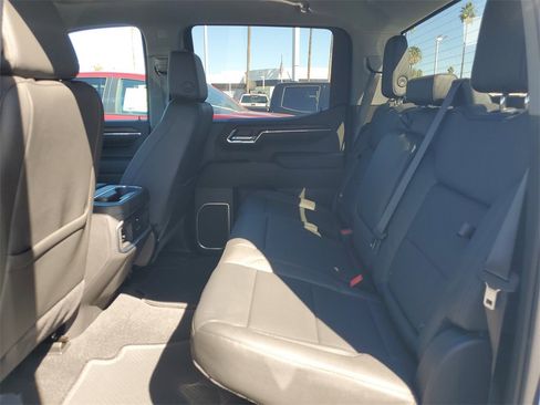 New 2026 GMC Sierra 1500 SLT w/ SLT Premium Package image 9