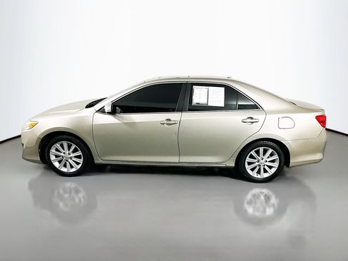 Used 2014 Toyota Camry XLE FWD image 4