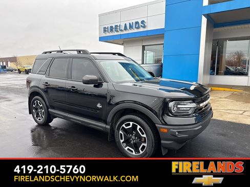 Used 2022 Ford Bronco Sport Outer Banks w/ Tech Package image 1