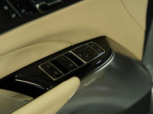 Used 2026 Cadillac Lyriq Signature Luxury w/ Nappa Leather Package AWD/4WD image 26