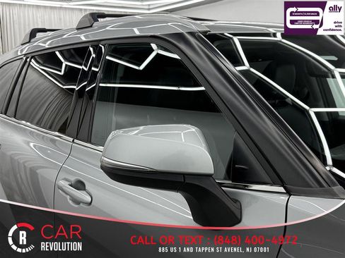 Used 2022 Toyota Highlander XLE image 47