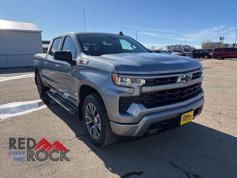 Used 2023 Chevrolet Silverado 1500 RST image 3