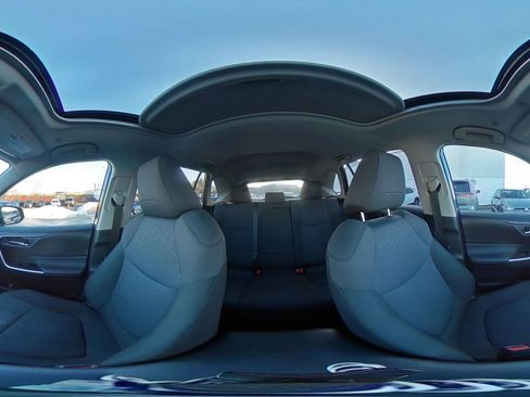 Used 2025 Toyota RAV4 XLE w/ Convenience Package image 45