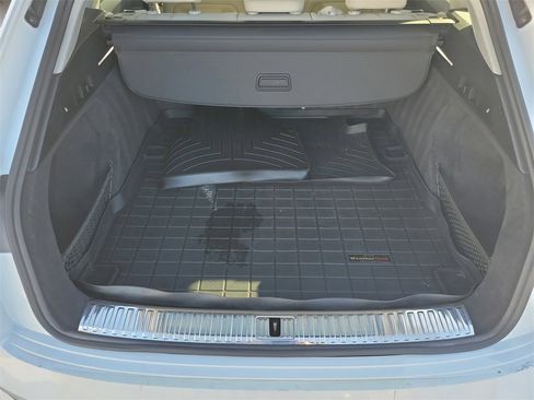 Used 2021 Audi e-tron Premium Plus w/ Premium Plus Package image 9