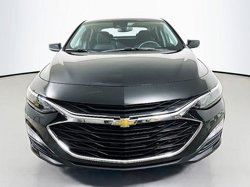 Used 2023 Chevrolet Malibu LT image 2