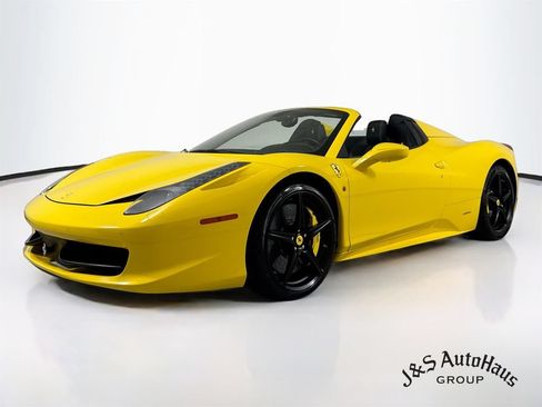 Used 2014 Ferrari 458 Spider RWD image 3