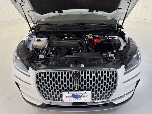 Used 2025 Lincoln Corsair FWD image 30