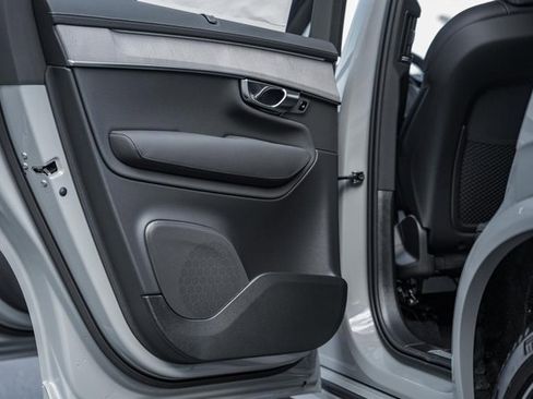 New 2026 Volvo XC90 B6 Ultra w/ Protection Package image 36