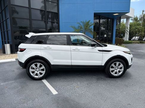 Used 2016 Land Rover Range Rover Evoque SE AWD/4WD image 9
