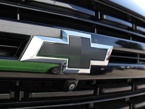 Used 2024 Chevrolet Suburban RST w/ Luxury Package AWD/4WD image 55