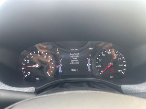 Used 2025 Jeep Compass Latitude image 40