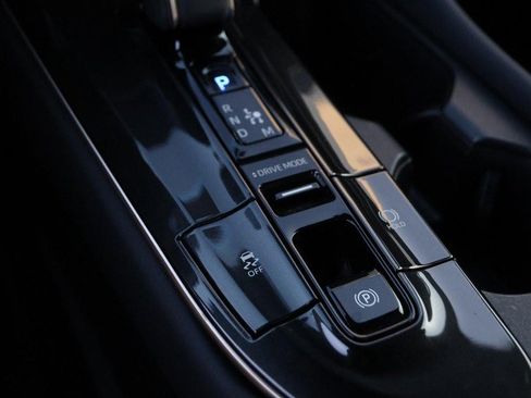 Used 2025 Toyota Crown Platinum image 20