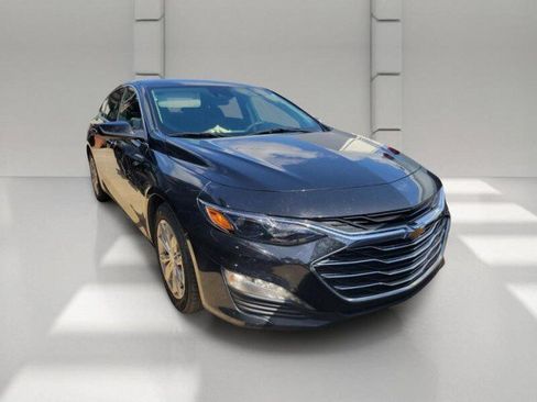 Used 2024 Chevrolet Malibu LT FWD image 2