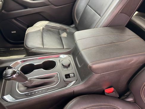 Used 2020 Chevrolet Traverse RS FWD image 19