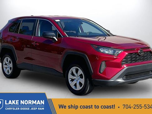 Used 2022 Toyota RAV4 LE FWD image 1