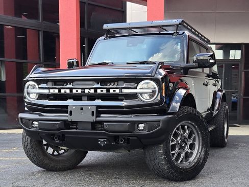 Used 2022 Ford Bronco Outer Banks image 1