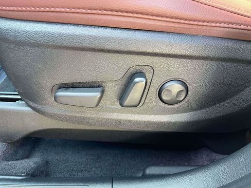 Used 2024 Kia Telluride EX image 18